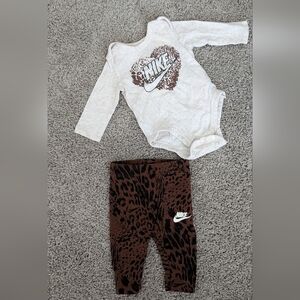 Nike Girls Set Cream Onesie/ Brown Leopard Leggings Size 3 Months